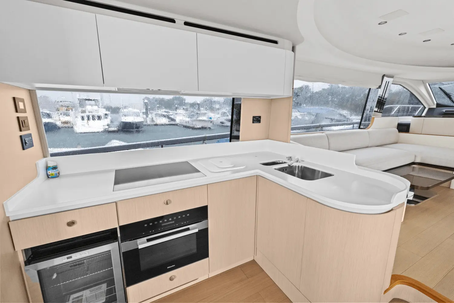 Thumbnail von Azimut 68