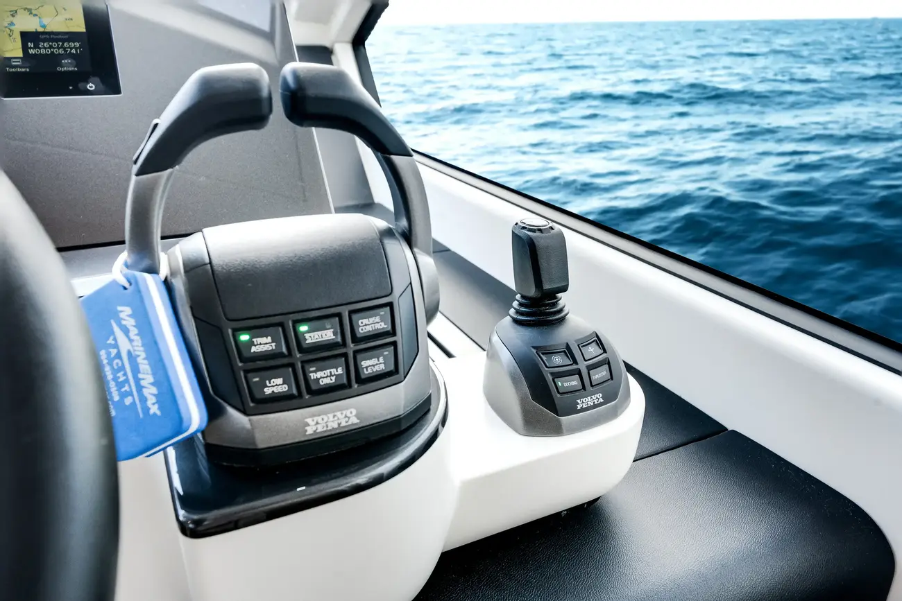 Thumbnail von Azimut 68