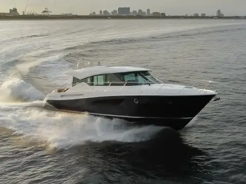 Tiara Yachts 53 Coupe Happy Daze IV