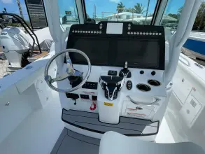 Thumbnail von Everglades 273 CC Whisper Gray