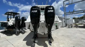 Thumbnail von Boston Whaler 280 Outrage
