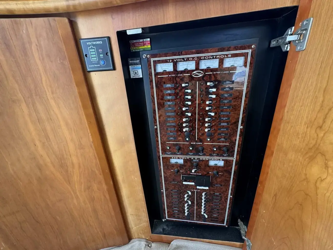 Thumbnail von Silverton 42 Convertible She's From Boston