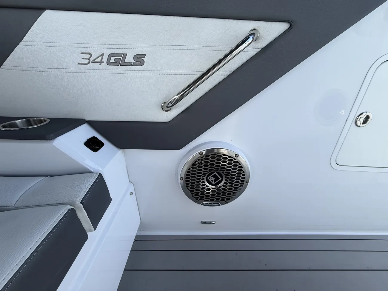 Thumbnail von Cruisers Yachts 34 GLS