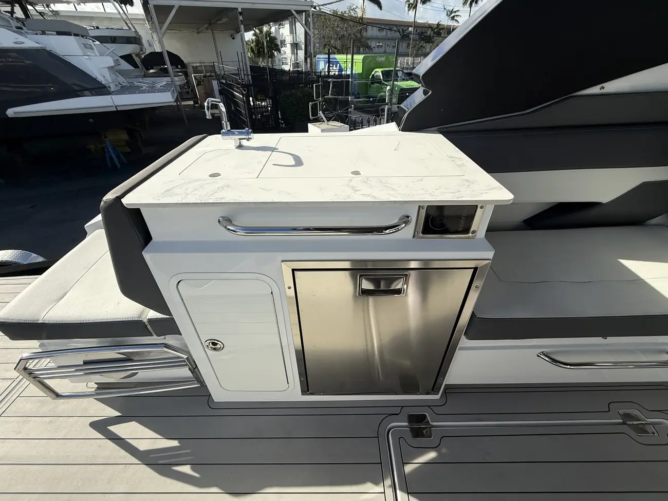 Thumbnail von Cruisers Yachts 34 GLS