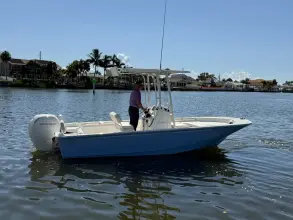 Thumbnail von Boston Whaler 190 Montauk