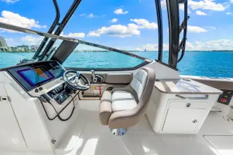 Thumbnail von Boston Whaler 240 Vantage