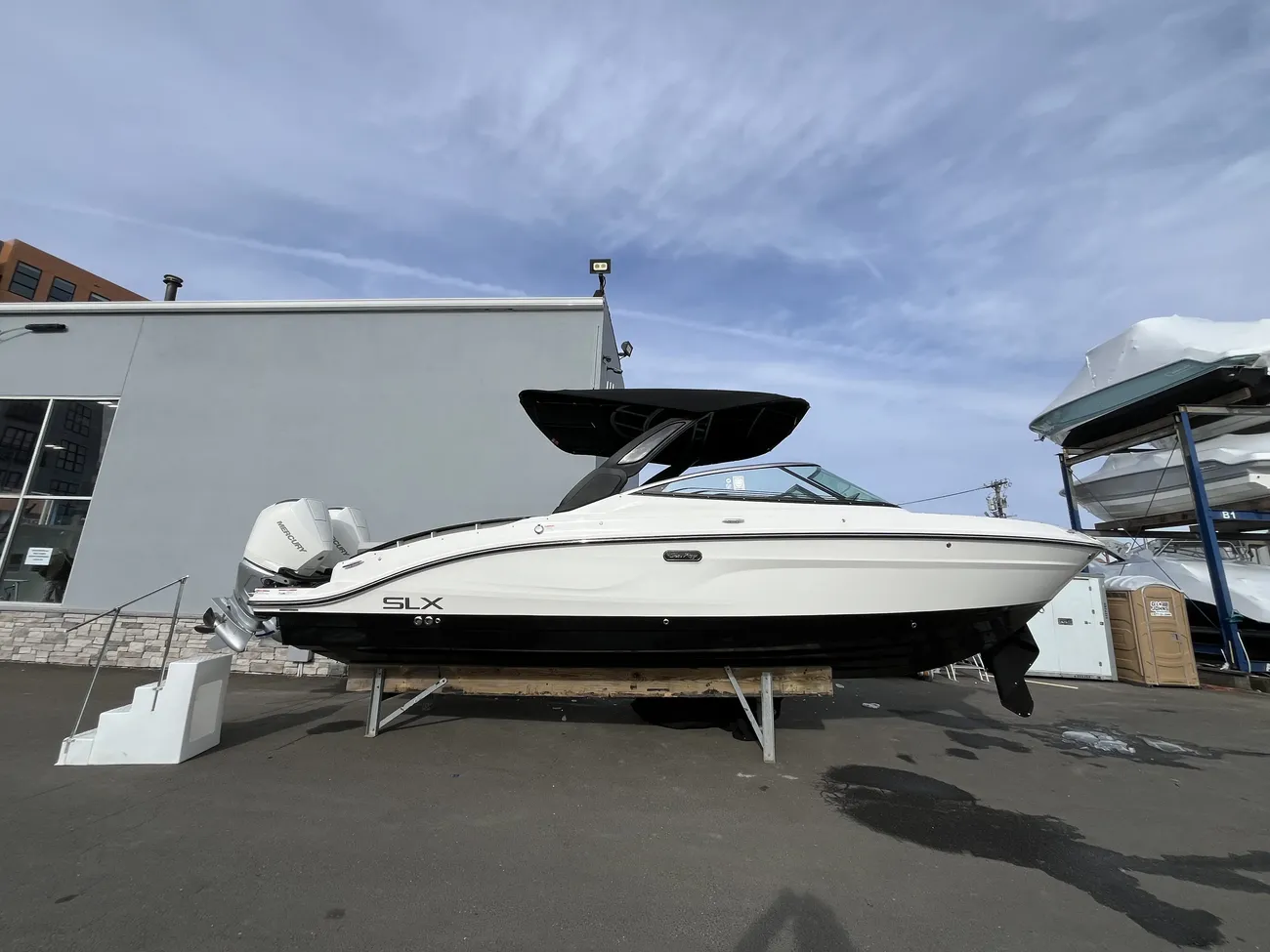 Sea Ray SLX 280 Fuoribordo
