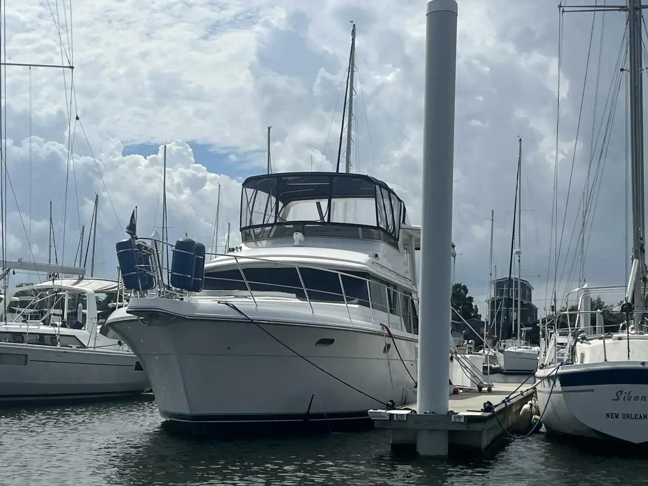 Thumbnail von Carver 440 Aft Cabin Motor Yacht Grace