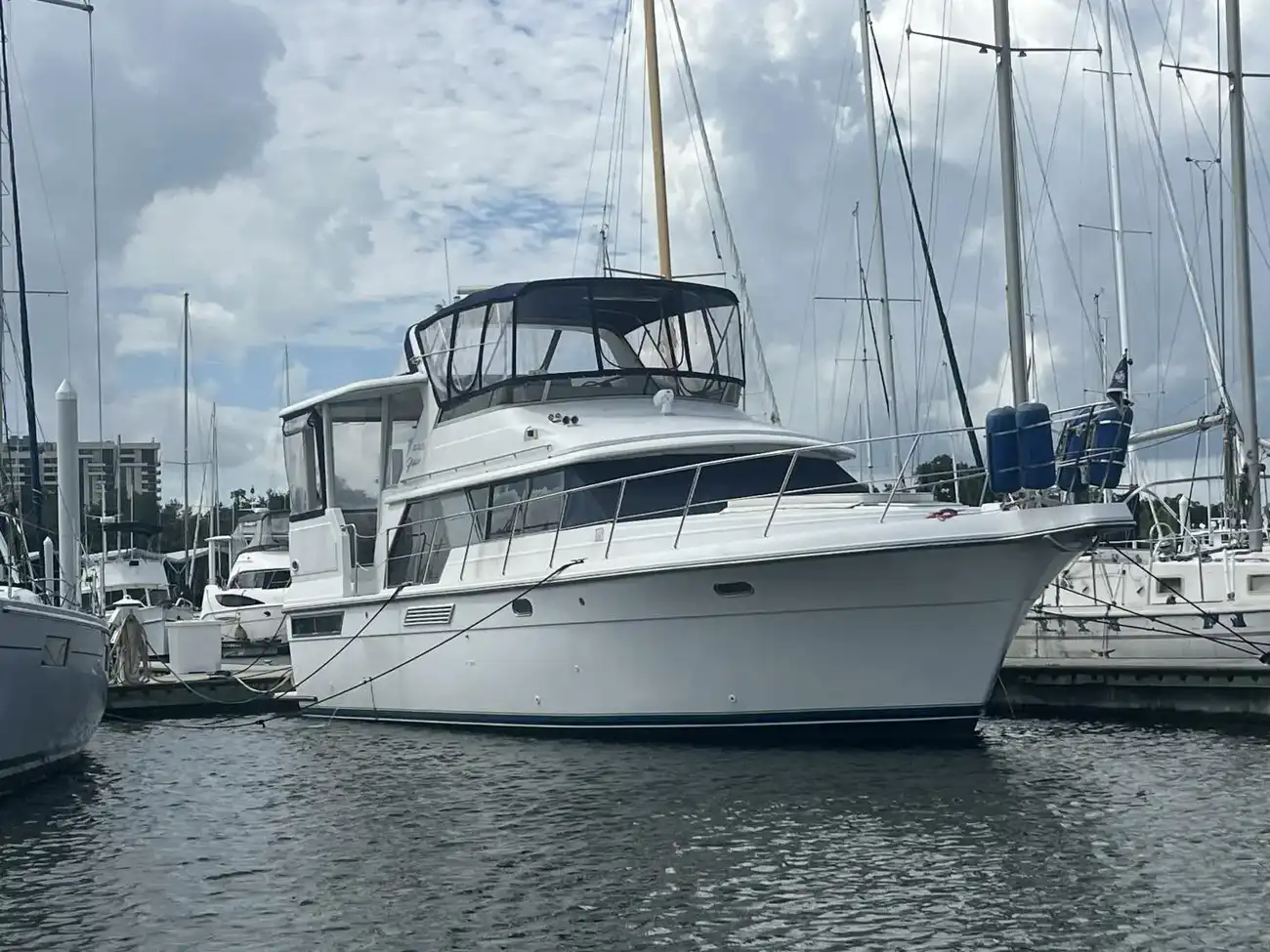 Thumbnail von Carver 440 Aft Cabin Motor Yacht Grace