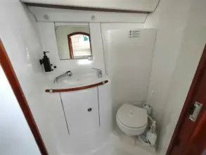 Thumbnail von Beneteau Oceanis Clipper 393 RAREBIRD