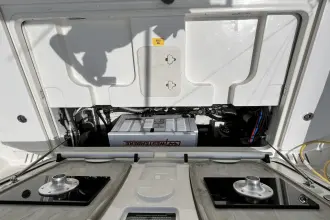 Thumbnail von Boston Whaler 345 Conquest