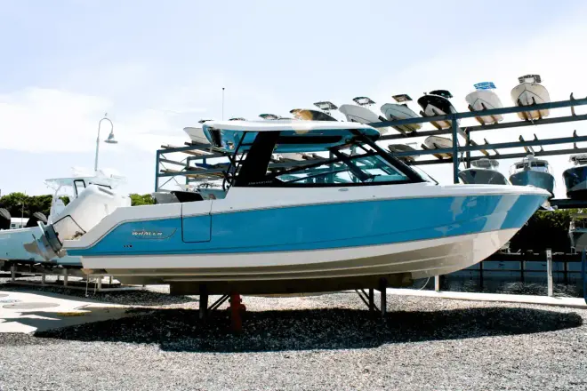 Boston Whaler 330 Vantage