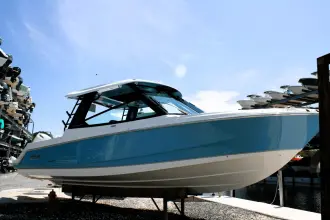 Thumbnail von Boston Whaler 330 Vantage