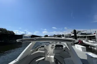 Thumbnail von Sea Ray SLX 350 Außenborder