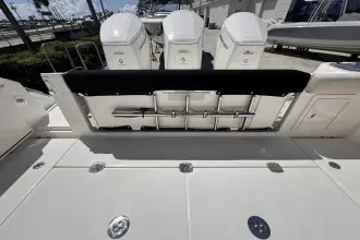 Thumbnail von Boston Whaler 405 Conquest