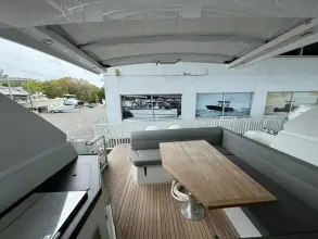 Thumbnail von Sealine S335V