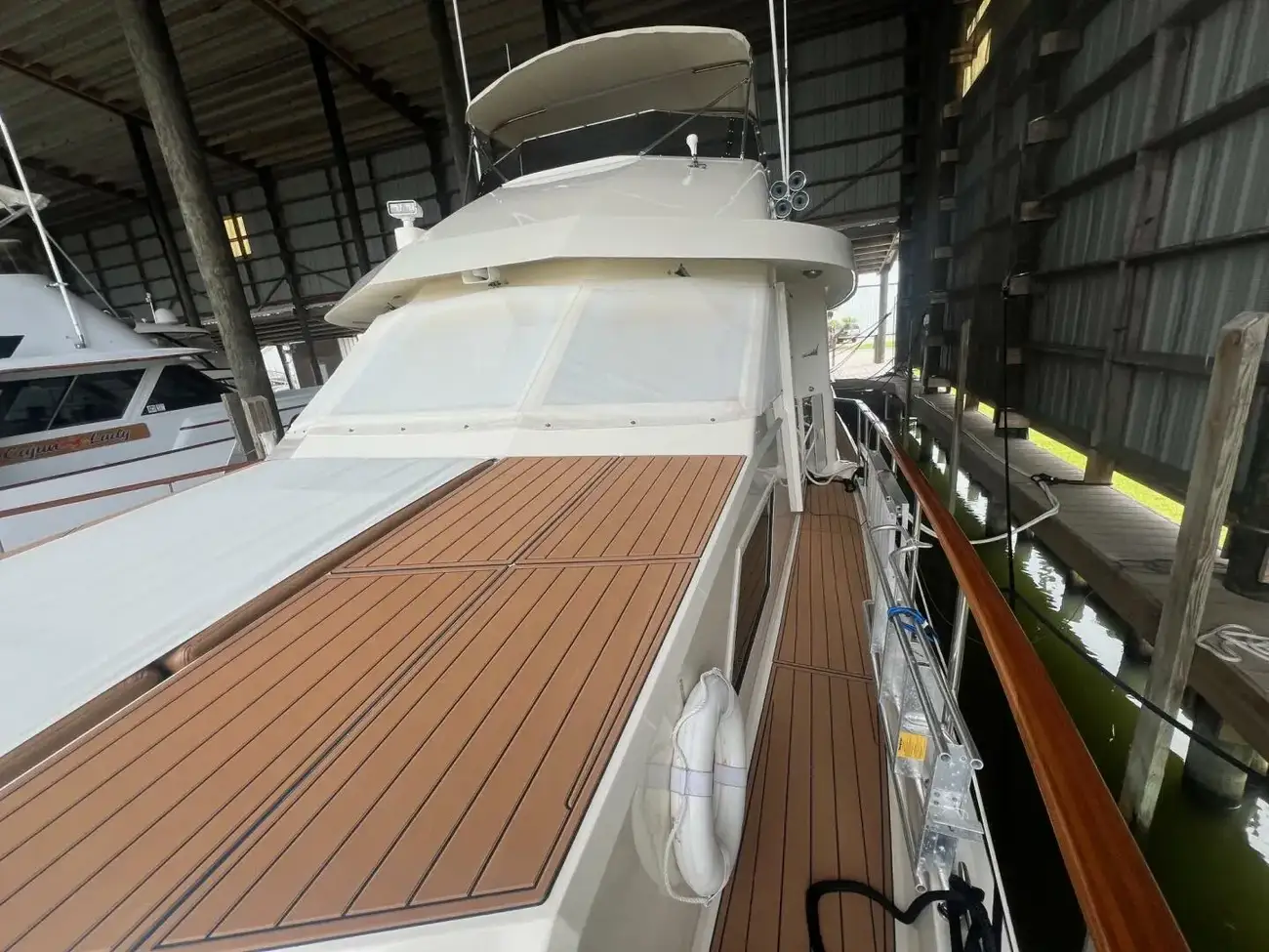 Thumbnail von Hatteras 65 Convertible