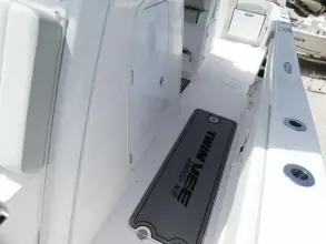 Thumbnail von Twin Vee Powercats 280 GFX