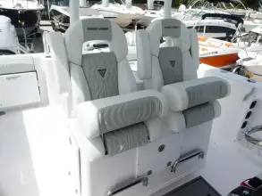 Thumbnail von Twin Vee Powercats 280 GFX