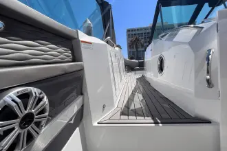Thumbnail von Cruisers Yachts 338 SS