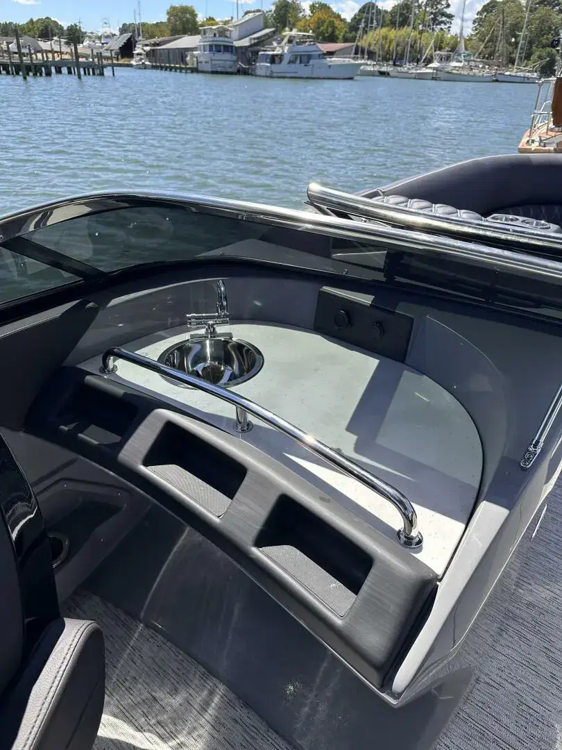 Thumbnail von Bennington 27 QXFBWAX2