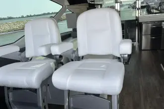Thumbnail von Cruisers Yachts 60 Cantius