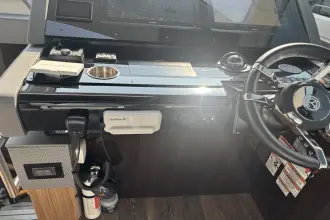 Thumbnail von Cruisers Yachts 60 Cantius