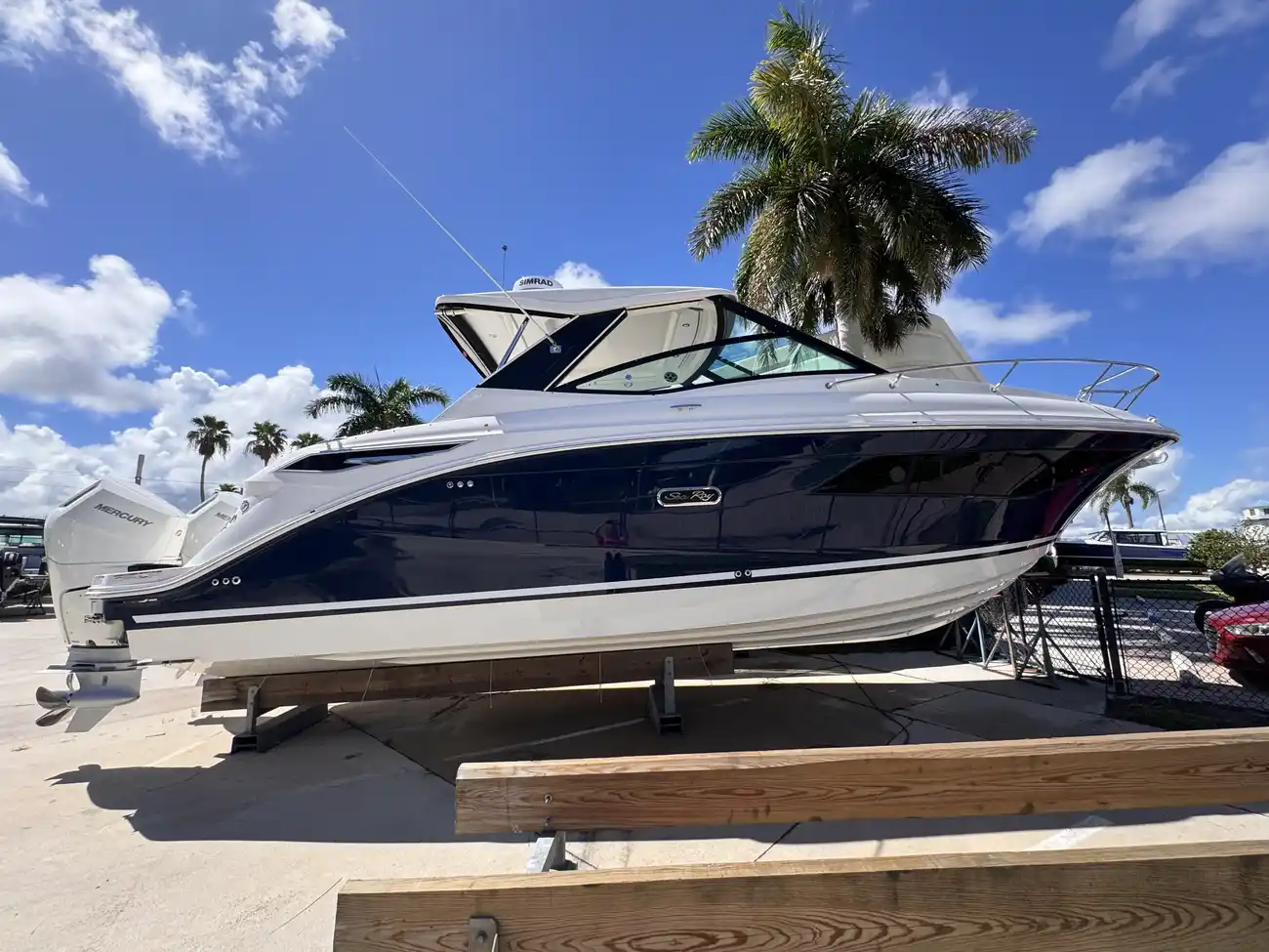 Sea Ray 320 Sundancer fuera de borda