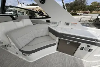 Thumbnail von Sea Ray 320 Sundancer fuera de borda