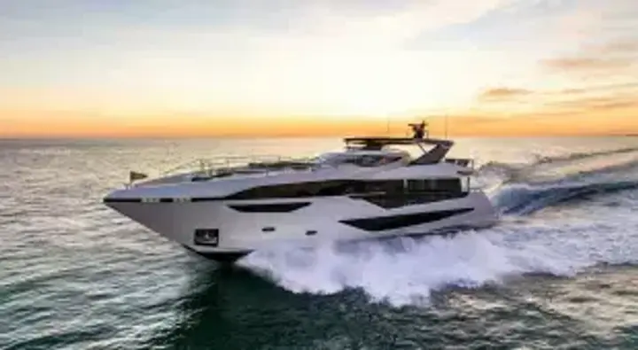 Sunseeker 100 Yacht