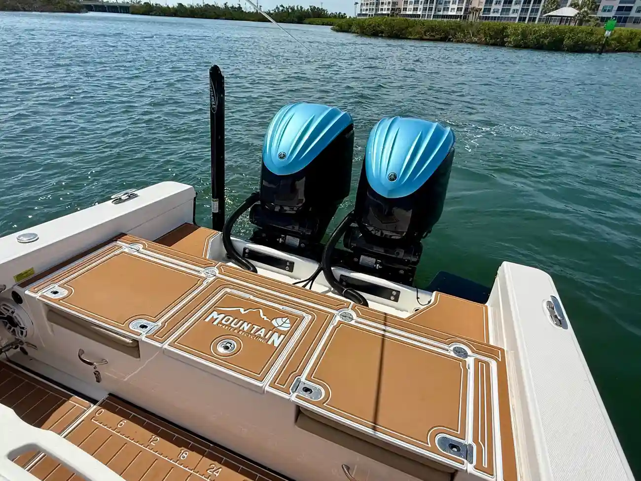 Thumbnail von Everglades 273 CC