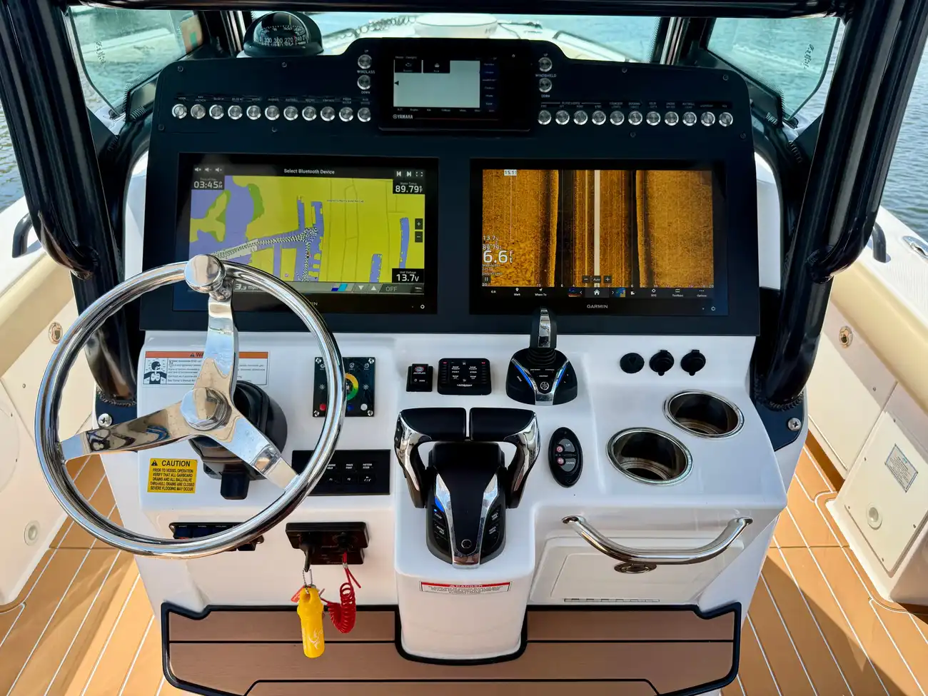 Thumbnail von Everglades 273 CC