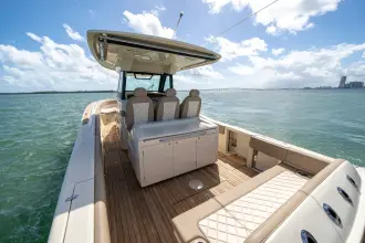 Thumbnail von Chris Craft 34 Catalina