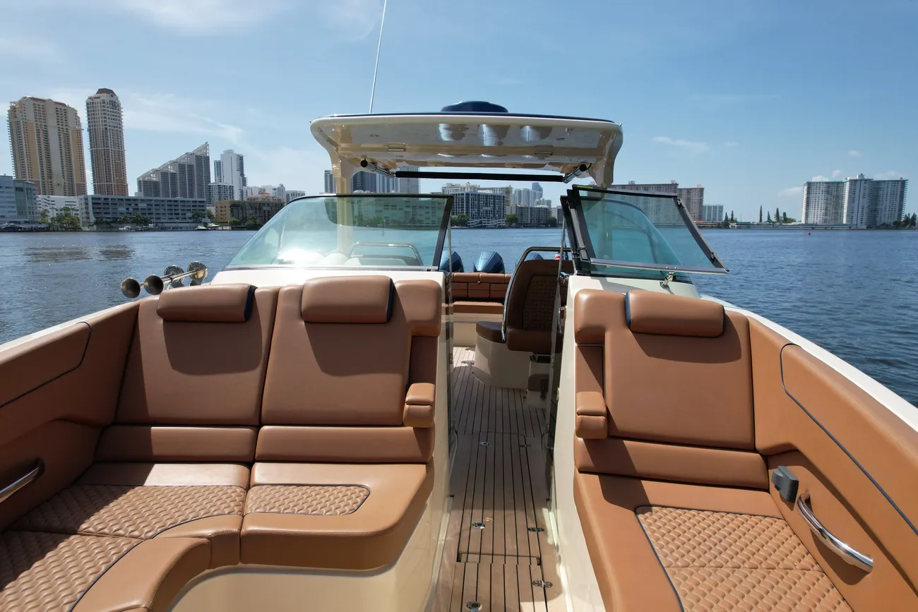 Thumbnail von Chris Craft 35 Launch Gt