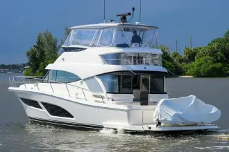 Thumbnail von Riviera Sports Motor Yacht 46