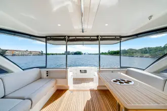 Thumbnail von Riviera 50 Sports Motor Yacht