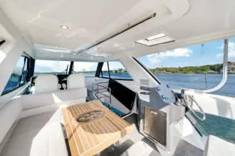 Thumbnail von Riviera 50 Sports Motor Yacht