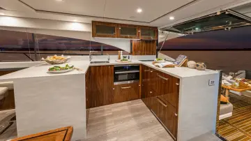 Thumbnail von Riviera 5400 Sport Yacht Platinum Edition