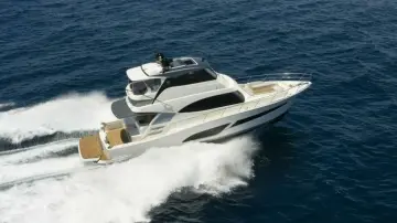 Thumbnail von Riviera Sports Motor Yacht 58