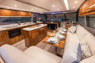 Thumbnail von Riviera 645 Suv