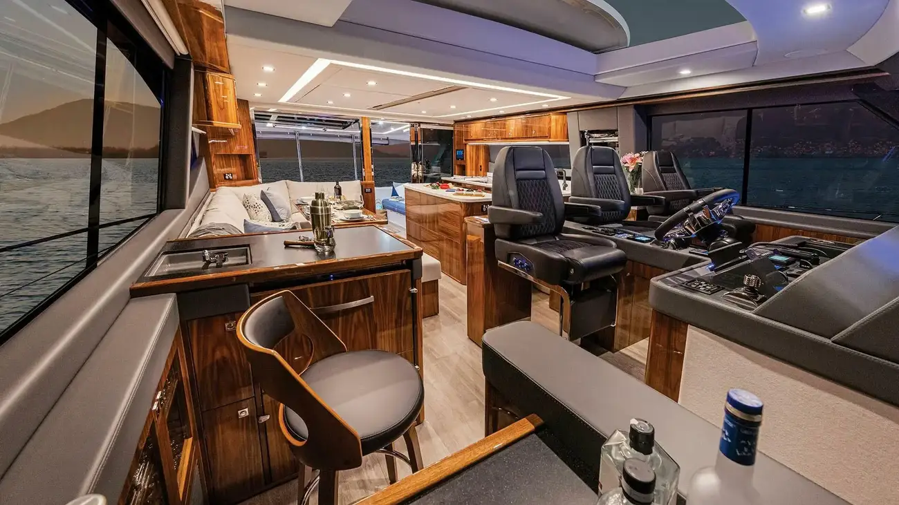 Thumbnail von Riviera 645 Suv