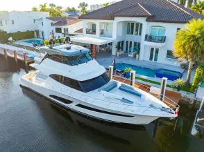 Thumbnail von Riviera 64 Sports Motor Yacht