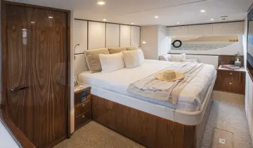 Thumbnail von Riviera 64 Sports Motor Yacht