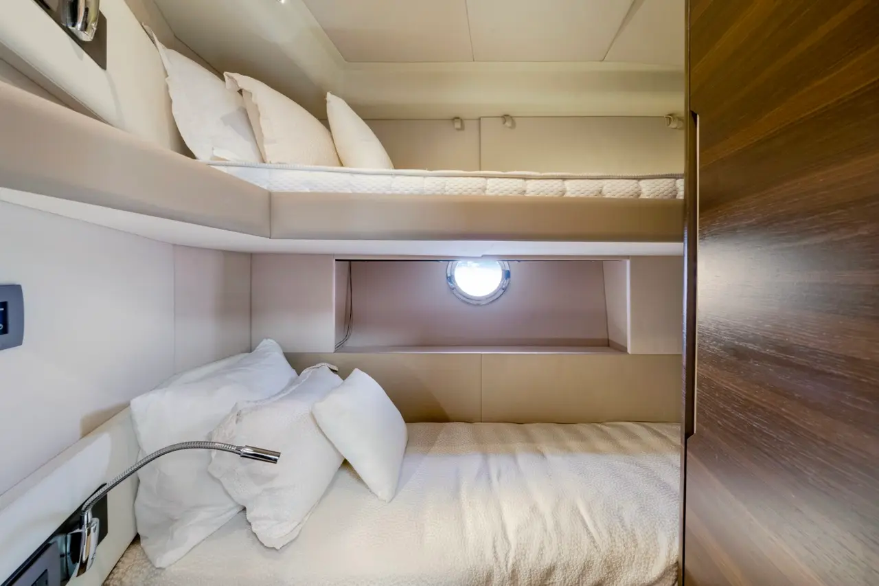 Thumbnail von Azimut 50