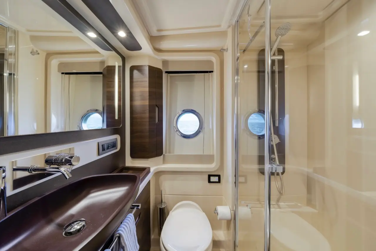 Thumbnail von Azimut 50