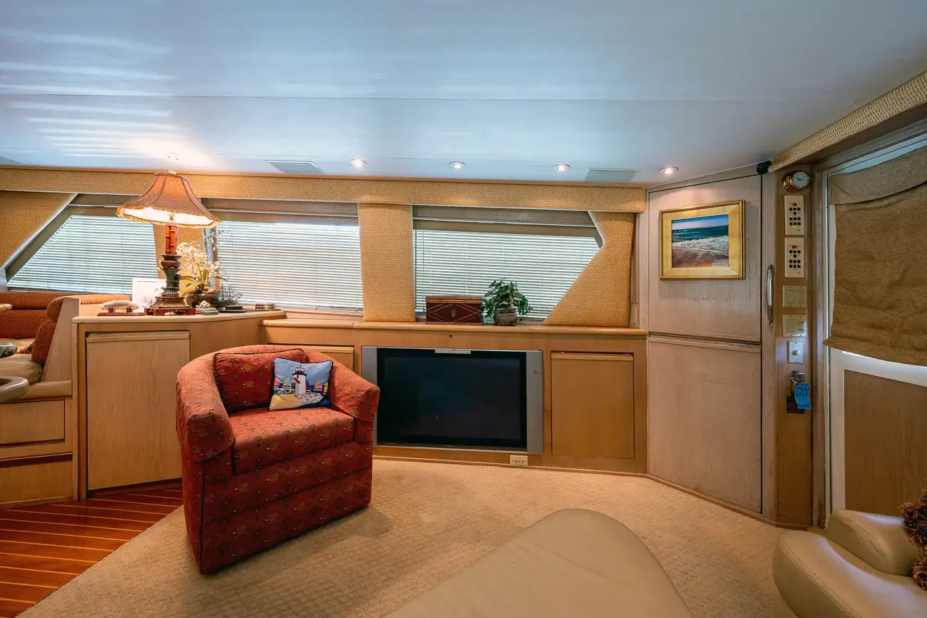 Thumbnail von Hatteras 65 Convertible