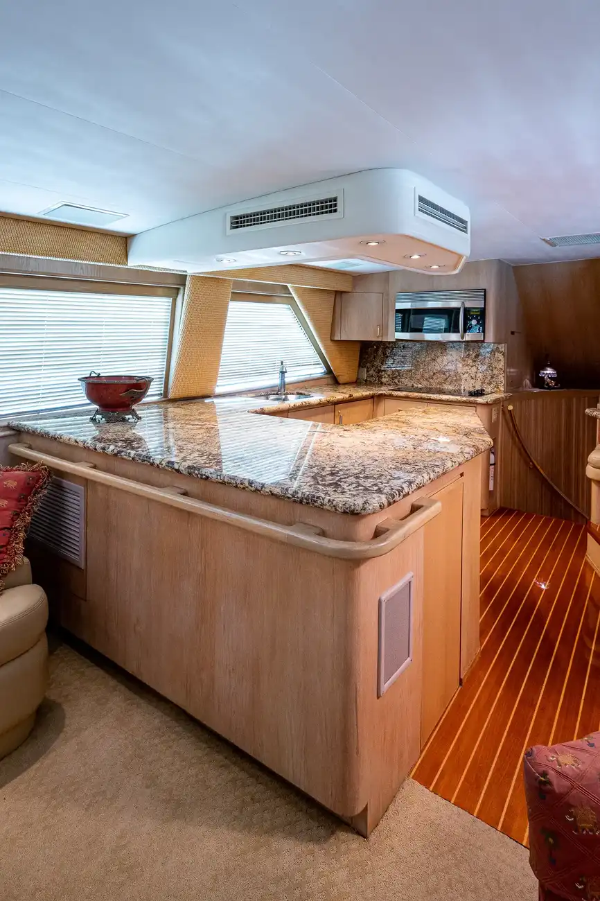Thumbnail von Hatteras 65 Convertible