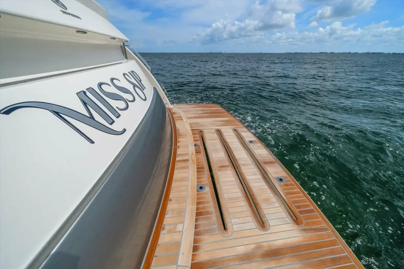 Thumbnail von Riviera 5400 Sport Yacht