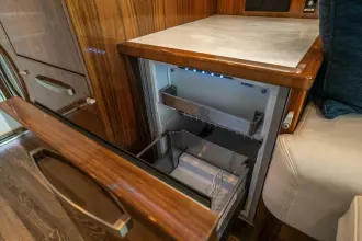 Thumbnail von Riviera 5400 Sport Yacht