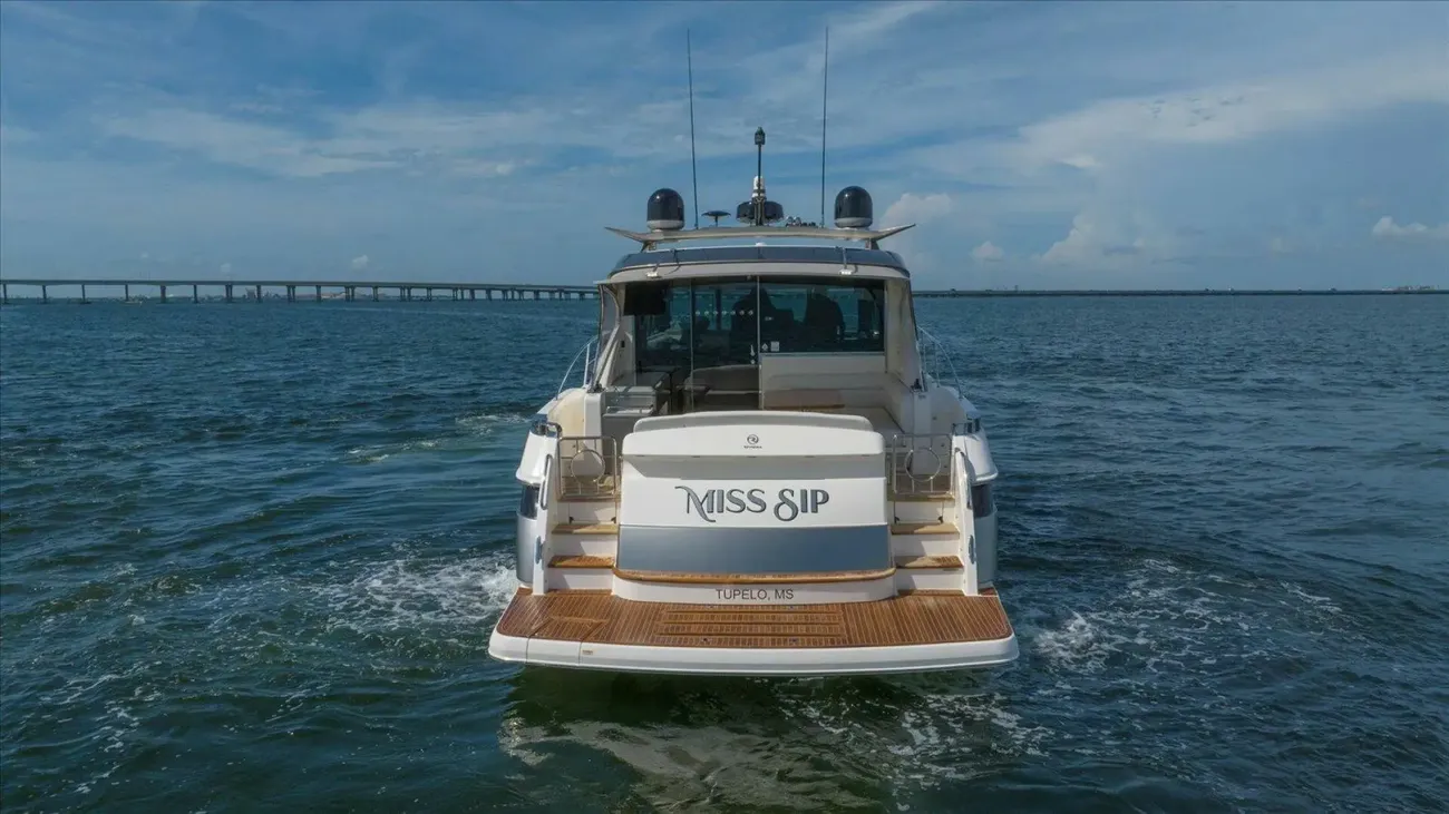 Thumbnail von Riviera 5400 Sport Yacht